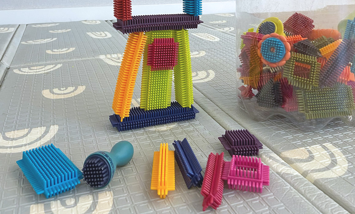 Juegos infantiles de construcción Servicios PequEmociones